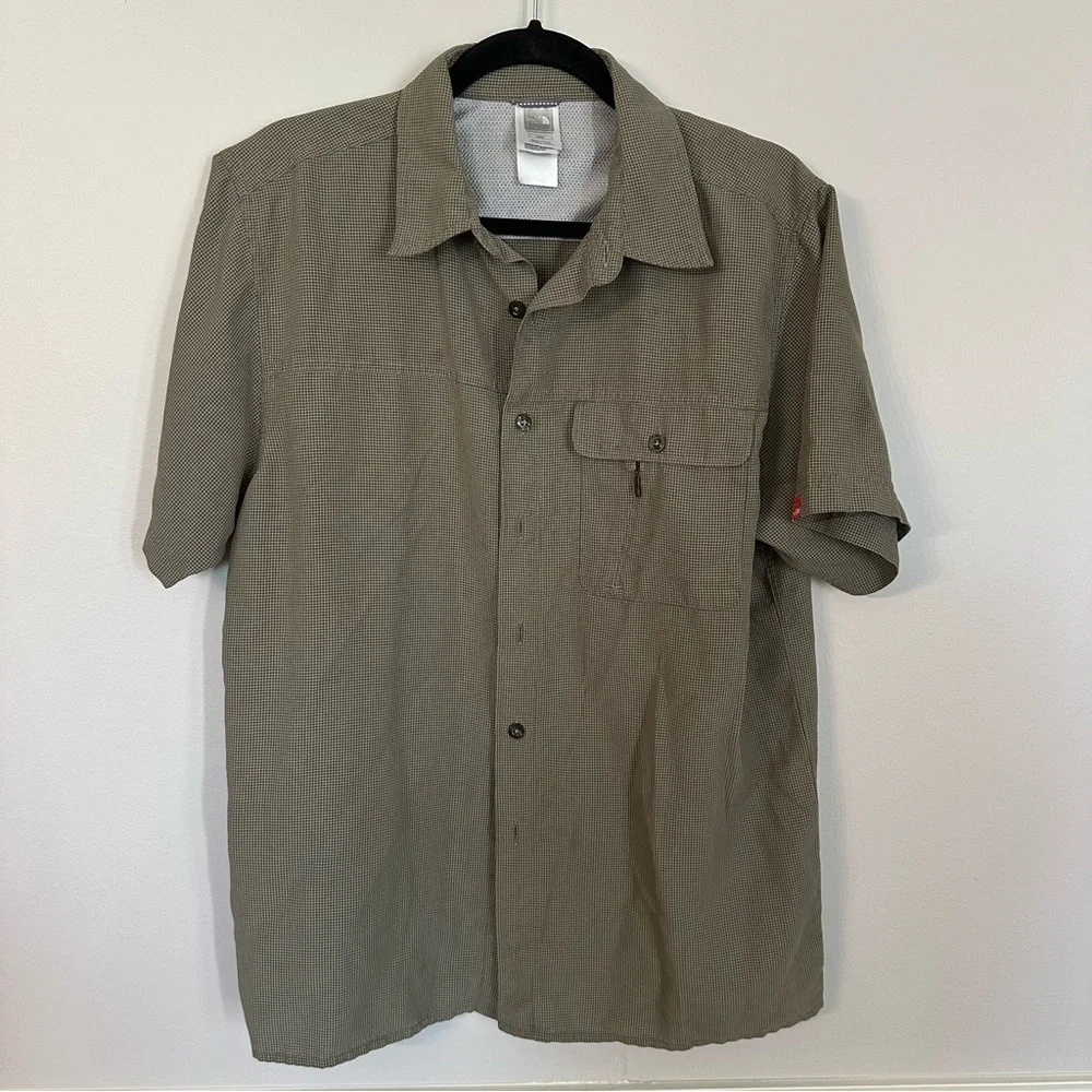 The North Face Men’s Short Sleeve Green & White Button Up Fishing Shirt Sz M GUC